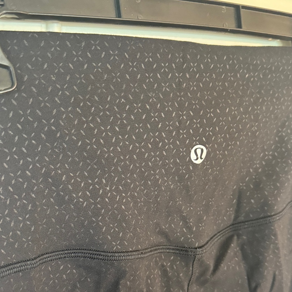 Unique Lululemon Black High-Rise Leggings with shiny detail pattern - Picture 3 of 4